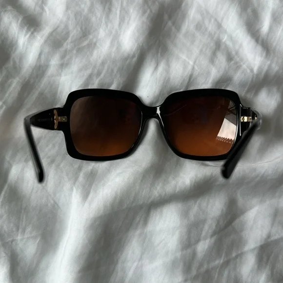 Tory Burch Sunglasses | Barely Used - Picture 4 of 7